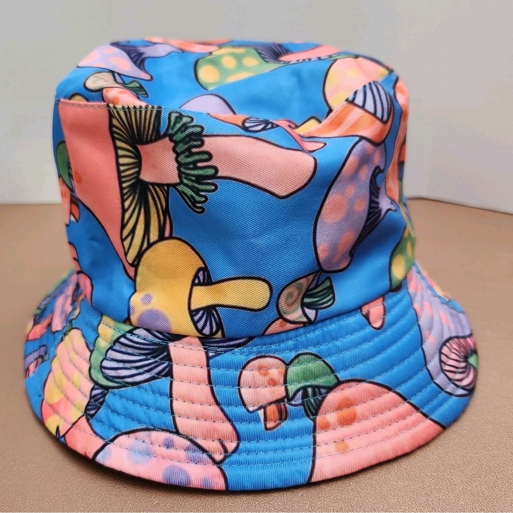 NWOT Mens/Womens Weird Mushroom BUCKET HAT Reversible Fantasia Psychedelic